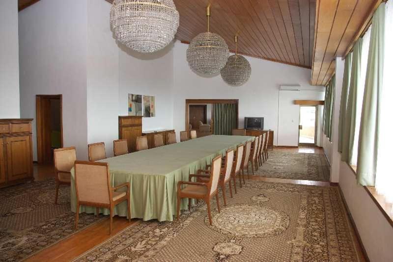 סנדנסקי Hotel Saint Vrach מראה חיצוני תמונה
